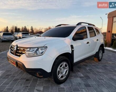 Белый Рено Дастер, объемом двигателя 1.5 л и пробегом 228 тыс. км за 14199 $, фото 3 на Automoto.ua