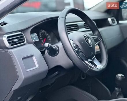 Білий Рено Дастер, об'ємом двигуна 1.6 л та пробігом 97 тис. км за 12790 $, фото 16 на Automoto.ua