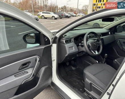 Білий Рено Дастер, об'ємом двигуна 1.46 л та пробігом 57 тис. км за 14800 $, фото 9 на Automoto.ua