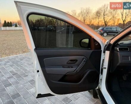 Белый Рено Дастер, объемом двигателя 1.5 л и пробегом 228 тыс. км за 14199 $, фото 9 на Automoto.ua