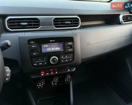 Білий Рено Дастер, об'ємом двигуна 1.5 л та пробігом 152 тис. км за 14999 $, фото 17 на Automoto.ua