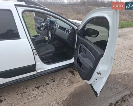 Белый Рено Дастер, объемом двигателя 1.5 л и пробегом 215 тыс. км за 14500 $, фото 19 на Automoto.ua