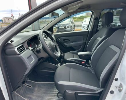 Білий Рено Дастер, об'ємом двигуна 1.6 л та пробігом 102 тис. км за 14900 $, фото 9 на Automoto.ua