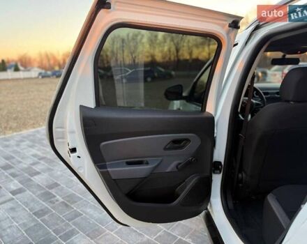 Белый Рено Дастер, объемом двигателя 1.5 л и пробегом 228 тыс. км за 14199 $, фото 17 на Automoto.ua