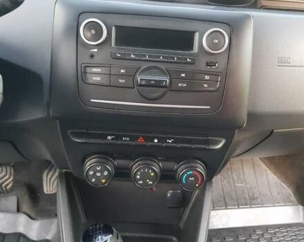 Белый Рено Дастер, объемом двигателя 1.5 л и пробегом 95 тыс. км за 13800 $, фото 8 на Automoto.ua