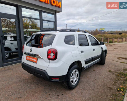 Белый Рено Дастер, объемом двигателя 1.5 л и пробегом 87 тыс. км за 15500 $, фото 2 на Automoto.ua