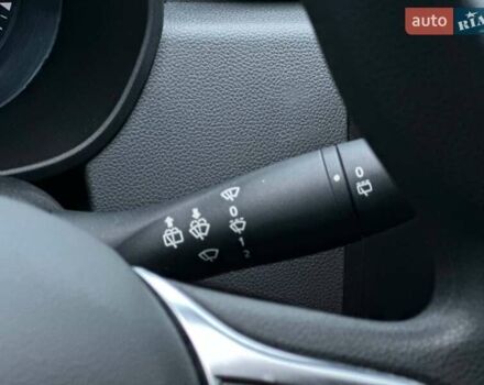 Білий Рено Дастер, об'ємом двигуна 1.6 л та пробігом 97 тис. км за 12790 $, фото 27 на Automoto.ua