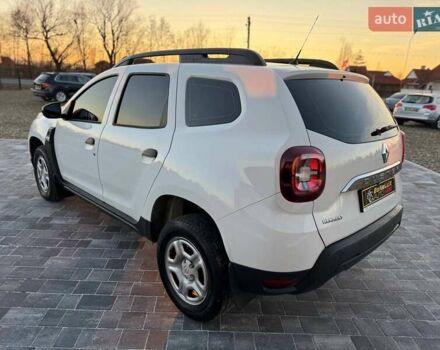 Белый Рено Дастер, объемом двигателя 1.5 л и пробегом 228 тыс. км за 14199 $, фото 5 на Automoto.ua