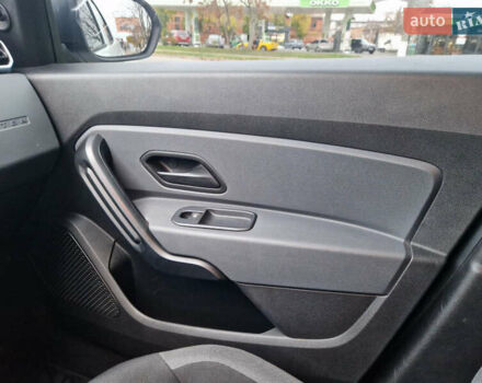 Белый Рено Дастер, объемом двигателя 1.5 л и пробегом 87 тыс. км за 15500 $, фото 16 на Automoto.ua