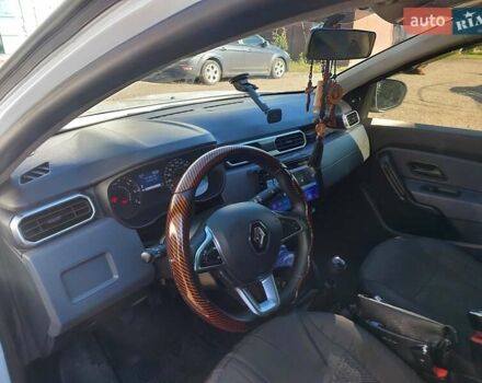 Белый Рено Дастер, объемом двигателя 1.5 л и пробегом 121 тыс. км за 15700 $, фото 3 на Automoto.ua