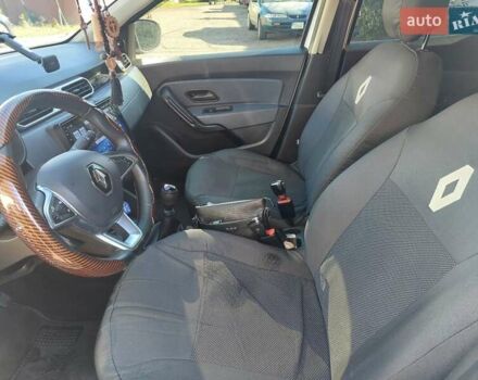 Белый Рено Дастер, объемом двигателя 1.5 л и пробегом 121 тыс. км за 15700 $, фото 6 на Automoto.ua