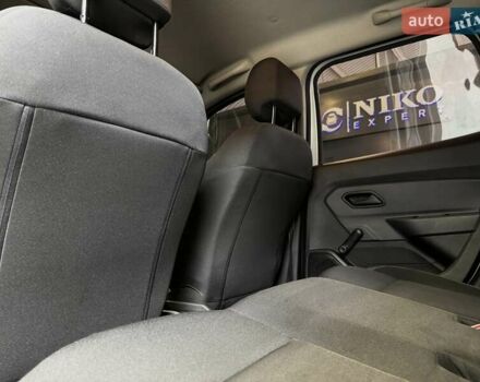 Білий Рено Дастер, об'ємом двигуна 1.6 л та пробігом 231 тис. км за 12500 $, фото 36 на Automoto.ua