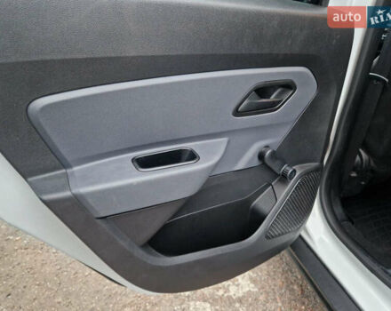 Белый Рено Дастер, объемом двигателя 1.5 л и пробегом 87 тыс. км за 15500 $, фото 18 на Automoto.ua