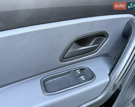 Білий Рено Дастер, об'ємом двигуна 1.5 л та пробігом 152 тис. км за 14999 $, фото 12 на Automoto.ua