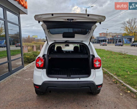 Белый Рено Дастер, объемом двигателя 1.5 л и пробегом 87 тыс. км за 15500 $, фото 5 на Automoto.ua