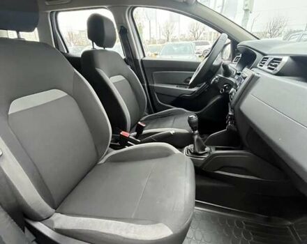 Белый Рено Дастер, объемом двигателя 1.5 л и пробегом 135 тыс. км за 15939 $, фото 12 на Automoto.ua