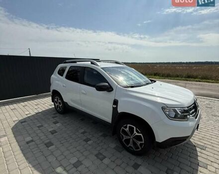 Белый Рено Дастер, объемом двигателя 1.6 л и пробегом 50 тыс. км за 16000 $, фото 2 на Automoto.ua