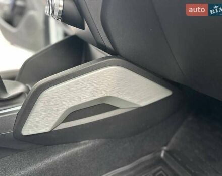 Білий Рено Дастер, об'ємом двигуна 1.6 л та пробігом 30 тис. км за 16300 $, фото 71 на Automoto.ua