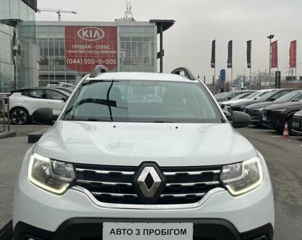 Белый Рено Дастер, объемом двигателя 1.5 л и пробегом 135 тыс. км за 15939 $, фото 2 на Automoto.ua