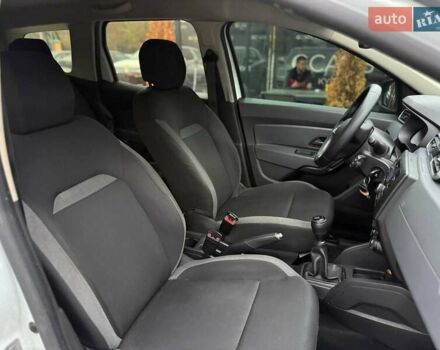 Білий Рено Дастер, об'ємом двигуна 1.6 л та пробігом 220 тис. км за 12500 $, фото 13 на Automoto.ua