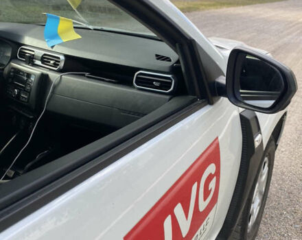 Рено Дастер 2020 в Кропивницком (Кировограде) на Automoto.ua Белый Рено Дастер, объемом двигателя 1.5 л и пробегом 100 тыс. км за 16000 $, фото 2 на Automoto.ua