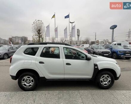 Белый Рено Дастер, объемом двигателя 1.5 л и пробегом 135 тыс. км за 15939 $, фото 4 на Automoto.ua