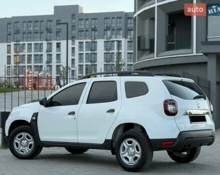 Белый Рено Дастер, объемом двигателя 1.5 л и пробегом 40 тыс. км за 15000 $, фото 2 на Automoto.ua