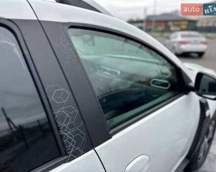 Білий Рено Дастер, об'ємом двигуна 1.6 л та пробігом 30 тис. км за 16300 $, фото 37 на Automoto.ua