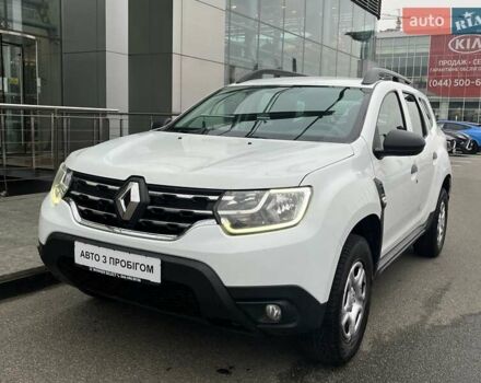 Белый Рено Дастер, объемом двигателя 1.5 л и пробегом 135 тыс. км за 15939 $, фото 1 на Automoto.ua