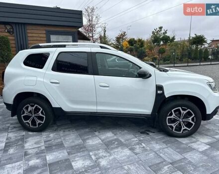 Білий Рено Дастер, об'ємом двигуна 1.6 л та пробігом 30 тис. км за 16300 $, фото 5 на Automoto.ua