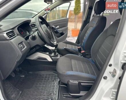 Білий Рено Дастер, об'ємом двигуна 1.6 л та пробігом 30 тис. км за 16300 $, фото 40 на Automoto.ua