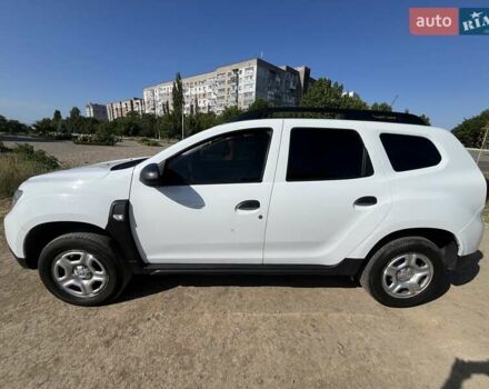 Белый Рено Дастер, объемом двигателя 1.6 л и пробегом 135 тыс. км за 13000 $, фото 2 на Automoto.ua