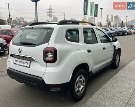 Белый Рено Дастер, объемом двигателя 1.5 л и пробегом 135 тыс. км за 15939 $, фото 5 на Automoto.ua
