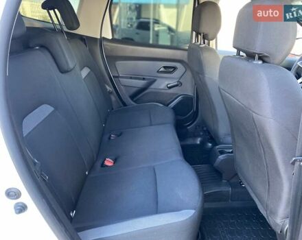 Білий Рено Дастер, об'ємом двигуна 1.5 л та пробігом 132 тис. км за 14450 $, фото 24 на Automoto.ua