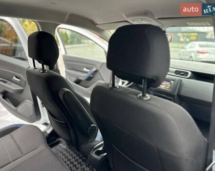 Білий Рено Дастер, об'ємом двигуна 1.6 л та пробігом 30 тис. км за 16300 $, фото 58 на Automoto.ua