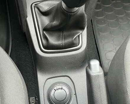 Белый Рено Дастер, объемом двигателя 1.5 л и пробегом 135 тыс. км за 15939 $, фото 15 на Automoto.ua