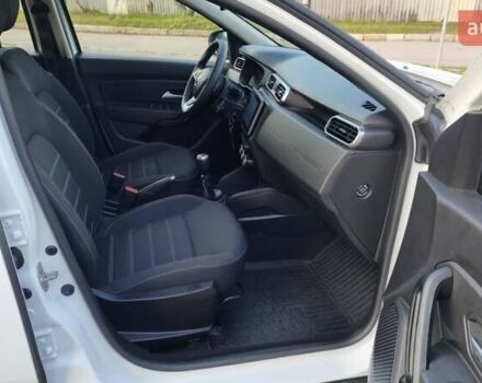 Белый Рено Дастер, объемом двигателя 1.5 л и пробегом 80 тыс. км за 13500 $, фото 24 на Automoto.ua