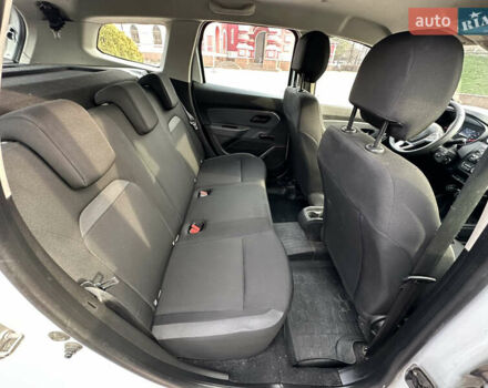 Білий Рено Дастер, об'ємом двигуна 1.5 л та пробігом 222 тис. км за 15500 $, фото 19 на Automoto.ua
