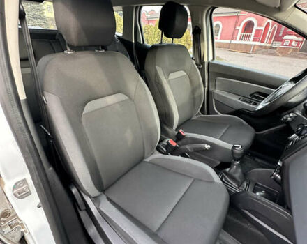 Білий Рено Дастер, об'ємом двигуна 1.5 л та пробігом 222 тис. км за 15500 $, фото 25 на Automoto.ua