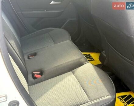 Білий Рено Дастер, об'ємом двигуна 1.46 л та пробігом 159 тис. км за 18800 $, фото 48 на Automoto.ua