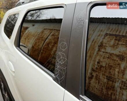 Белый Рено Дастер, объемом двигателя 1.5 л и пробегом 140 тыс. км за 16100 $, фото 9 на Automoto.ua