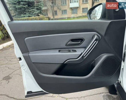 Белый Рено Дастер, объемом двигателя 1.46 л и пробегом 130 тыс. км за 14900 $, фото 12 на Automoto.ua