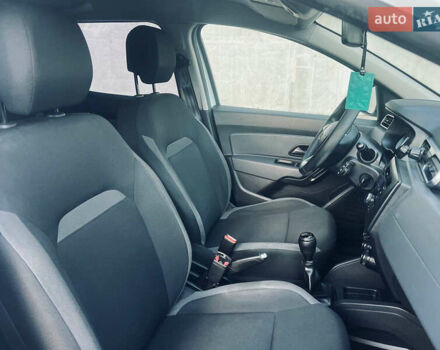 Білий Рено Дастер, об'ємом двигуна 1.6 л та пробігом 128 тис. км за 11000 $, фото 14 на Automoto.ua