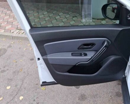 Белый Рено Дастер, объемом двигателя 1.5 л и пробегом 25 тыс. км за 17800 $, фото 8 на Automoto.ua