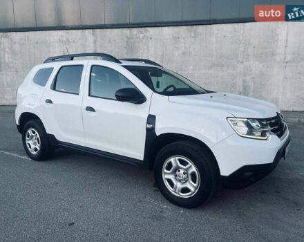 Білий Рено Дастер, об'ємом двигуна 1.6 л та пробігом 128 тис. км за 11000 $, фото 9 на Automoto.ua
