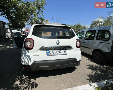 Белый Рено Дастер, объемом двигателя 1.46 л и пробегом 180 тыс. км за 14000 $, фото 1 на Automoto.ua