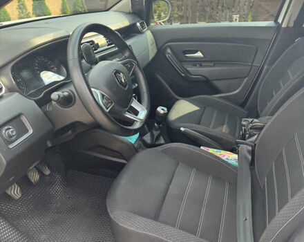 Білий Рено Дастер, об'ємом двигуна 1.6 л та пробігом 66 тис. км за 17000 $, фото 2 на Automoto.ua