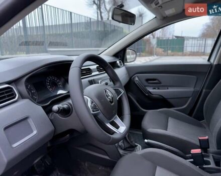 Белый Рено Дастер, объемом двигателя 1.5 л и пробегом 112 тыс. км за 13800 $, фото 12 на Automoto.ua