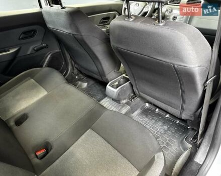 Рено Дастер 2021 в Киеве на Automoto.ua Белый Рено Дастер, объемом двигателя 1.5 л и пробегом 181 тыс. км за 14000 $, фото 34 на Automoto.ua