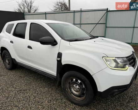 Белый Рено Дастер, объемом двигателя 1.6 л и пробегом 125 тыс. км за 10999 $, фото 2 на Automoto.ua